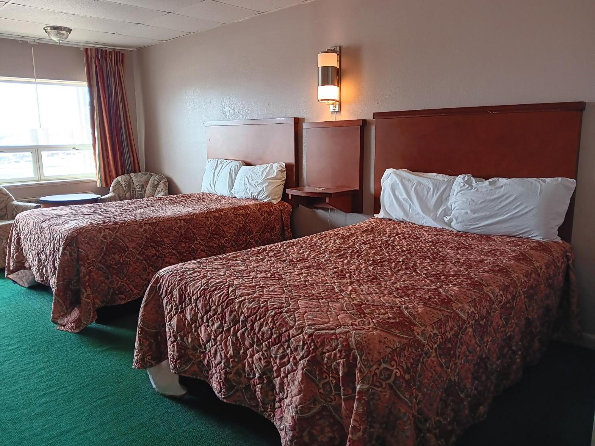 Oyo Sheldon'S Motel And Restaurant Keysville ภายนอก รูปภาพ