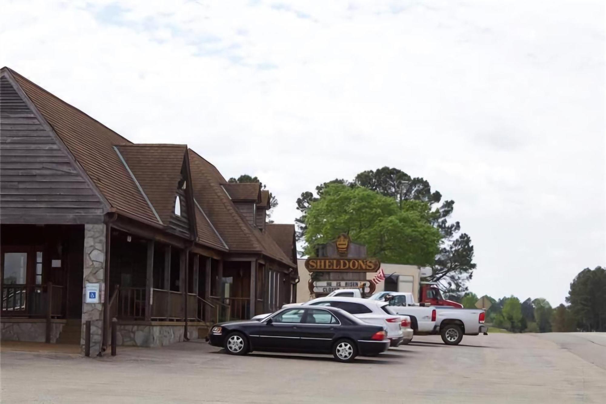 Oyo Sheldon'S Motel And Restaurant Keysville ภายนอก รูปภาพ