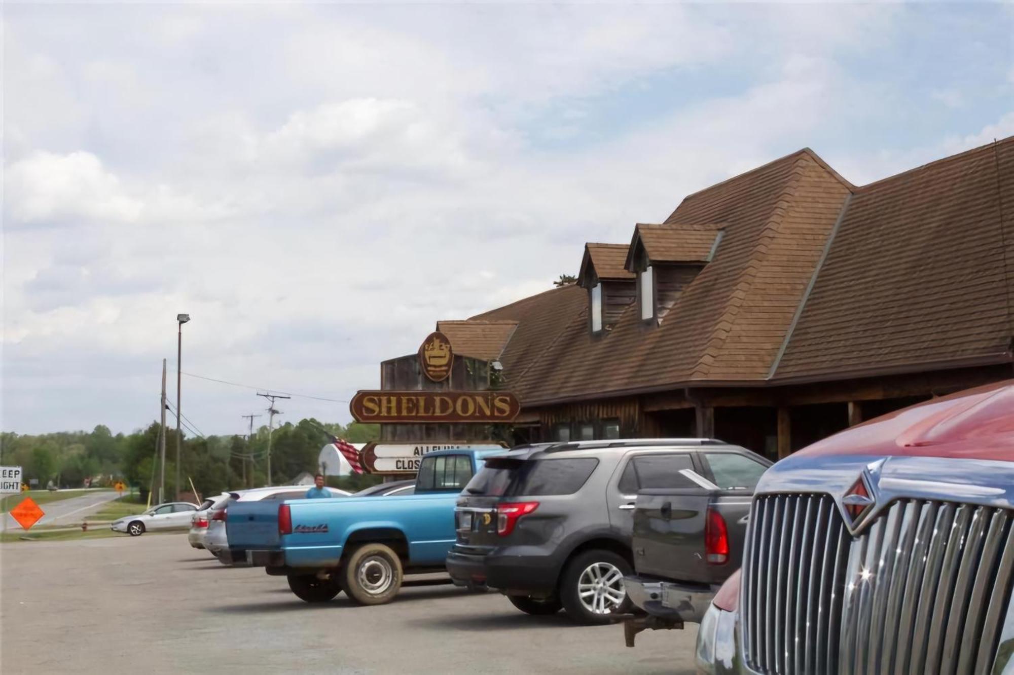 Oyo Sheldon'S Motel And Restaurant Keysville ภายนอก รูปภาพ