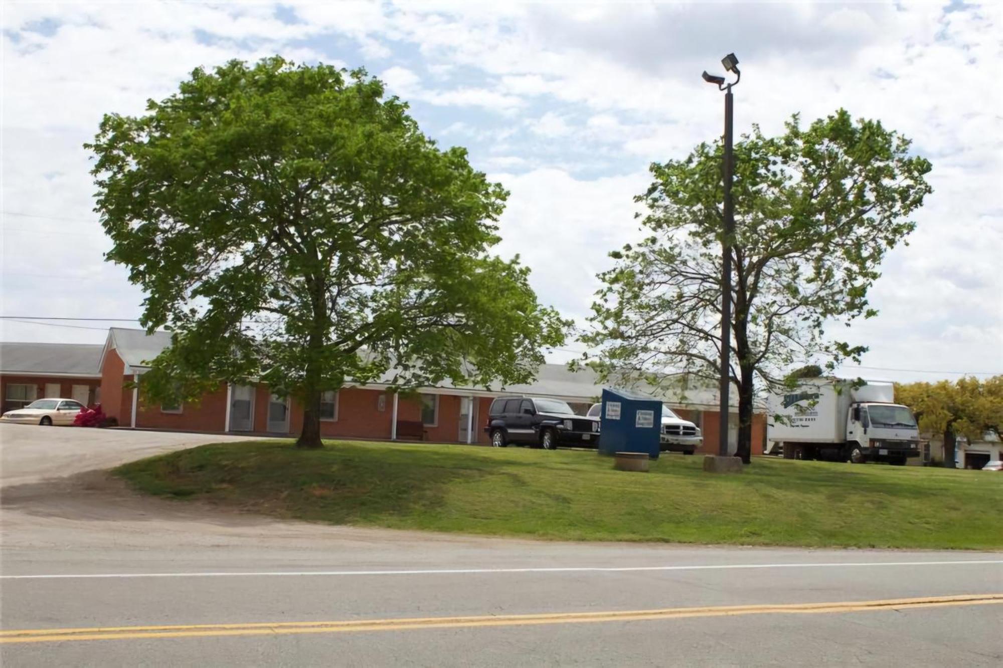 Oyo Sheldon'S Motel And Restaurant Keysville ภายนอก รูปภาพ